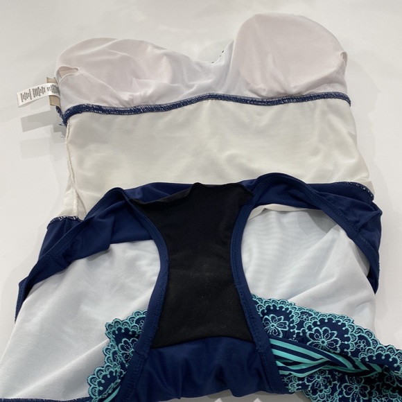 BEACH HOUSE SWIMWEAR BATHING SUIT. Striped - Picture 8 of 15